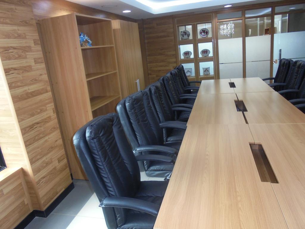 ניירובי We Hotel And Suites מראה חיצוני תמונה